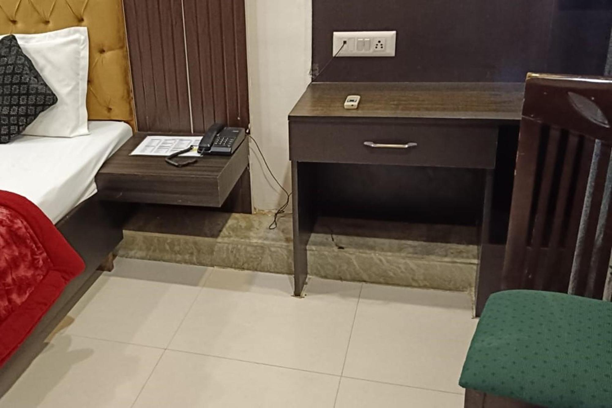 Hotel Shree Kanta Gurgaon Exterior photo
