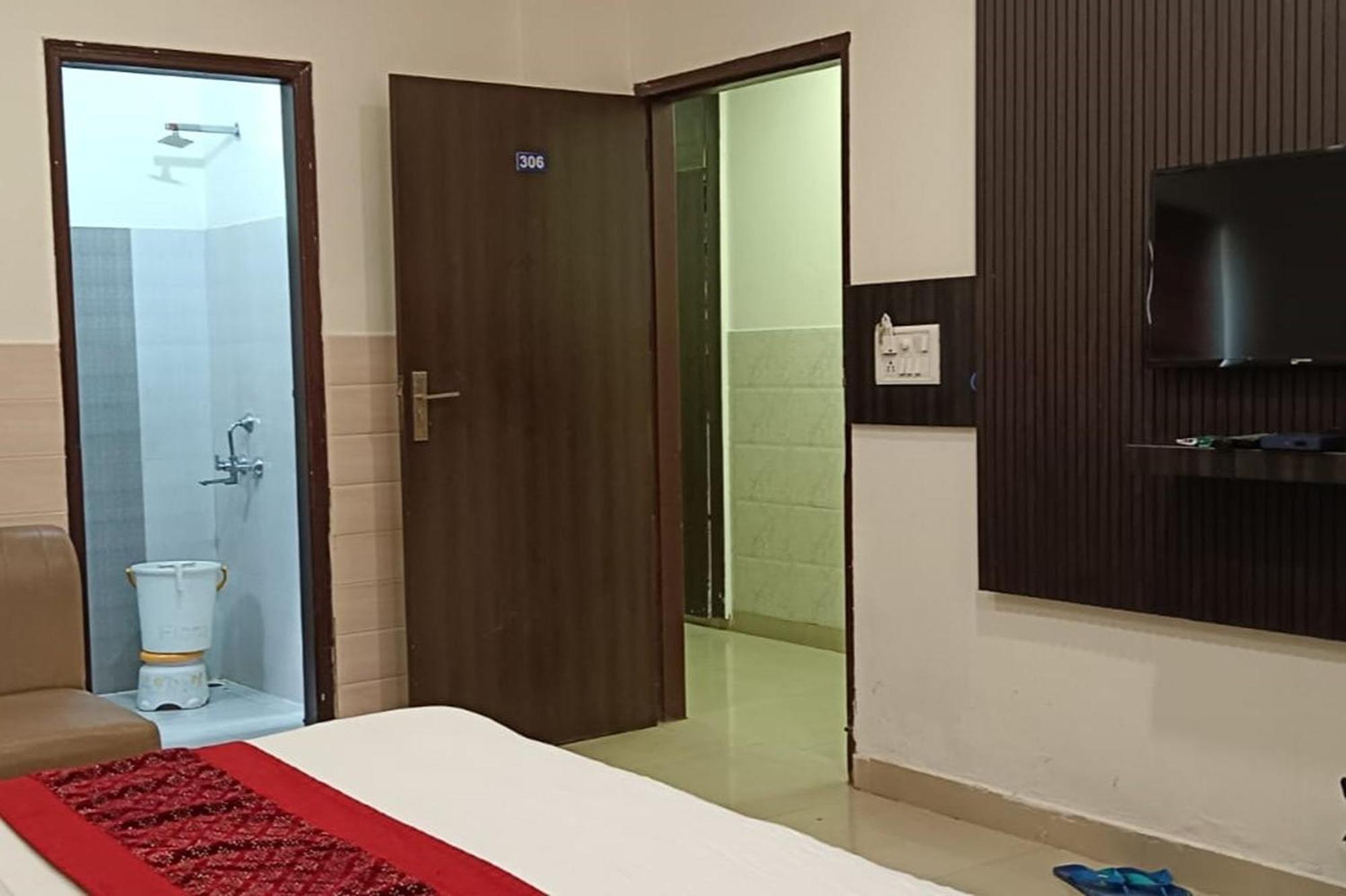 Hotel Shree Kanta Gurgaon Exterior photo