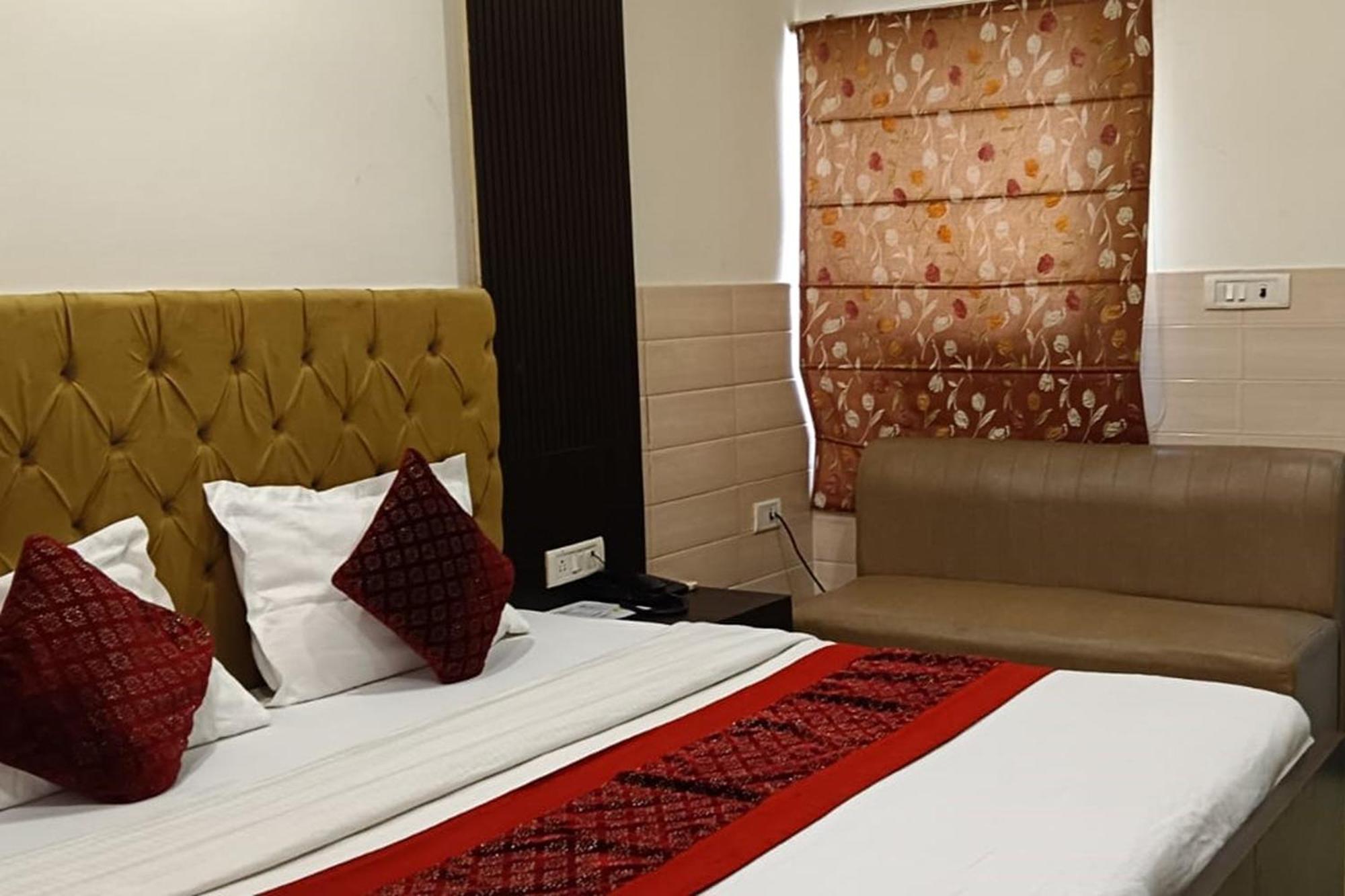 Hotel Shree Kanta Gurgaon Exterior photo