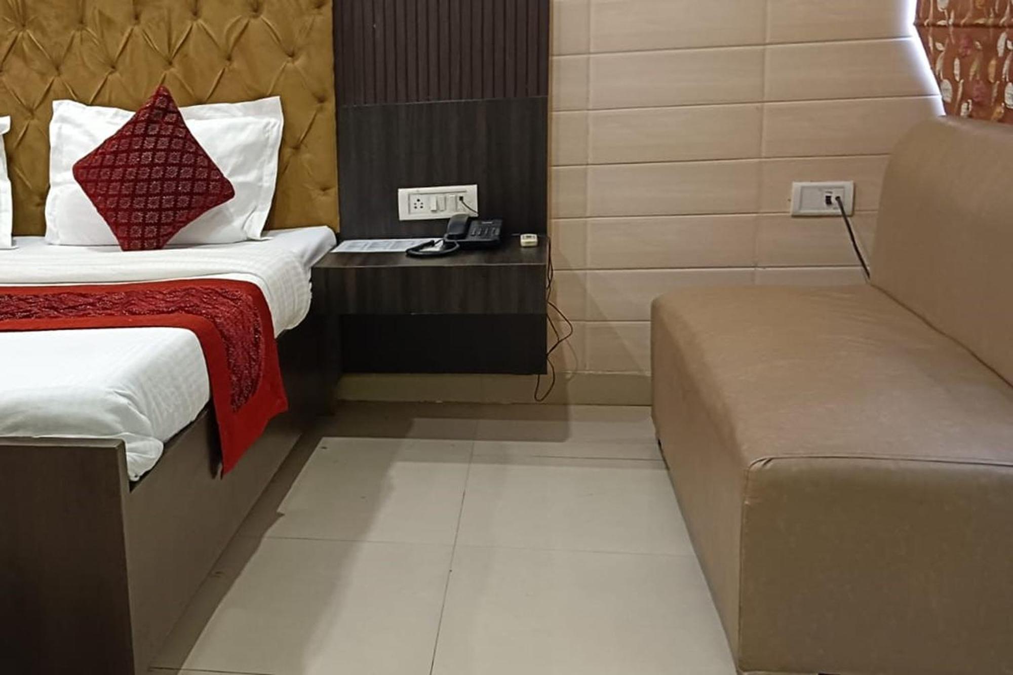 Hotel Shree Kanta Gurgaon Exterior photo