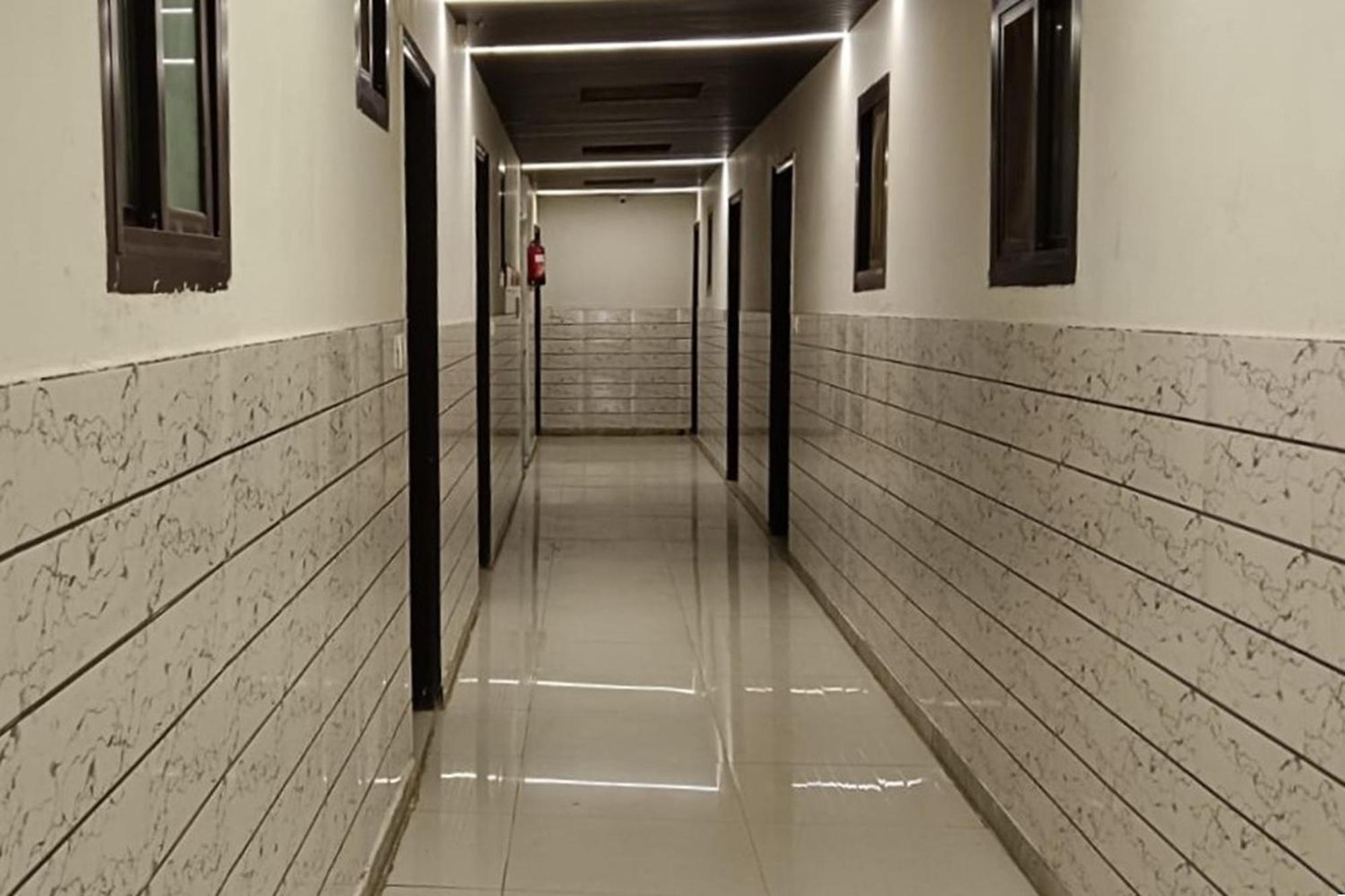 Hotel Shree Kanta Gurgaon Exterior photo