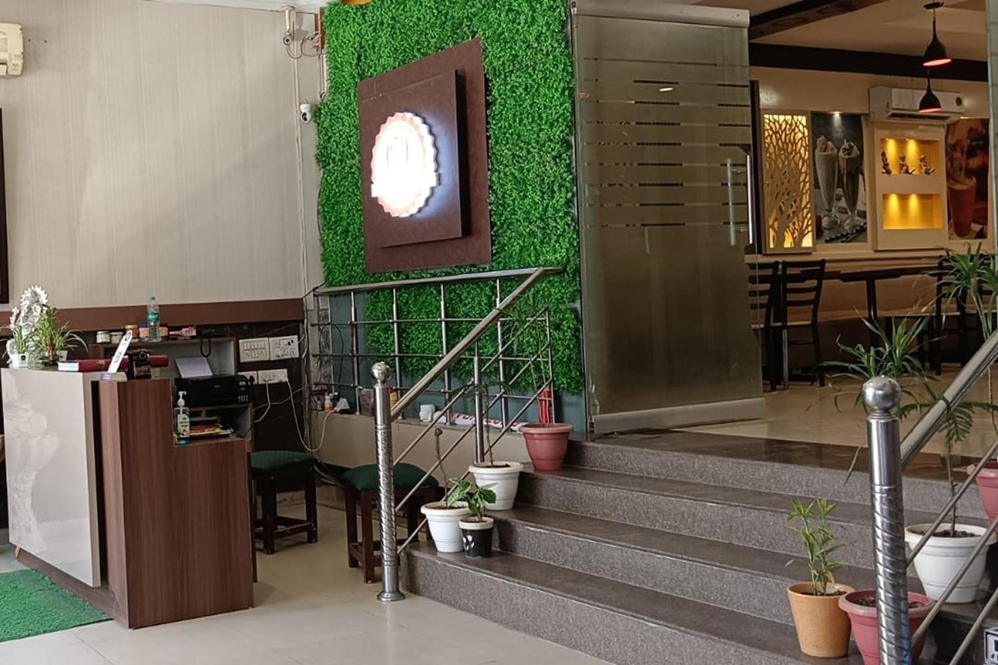 Hotel Shree Kanta Gurgaon Exterior photo